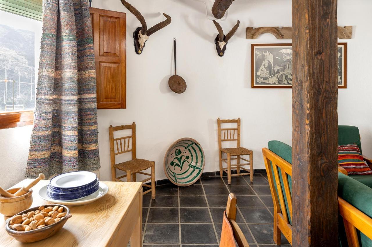 Casa Rural El Fuerte De Atabuey Trevélez Esterno foto