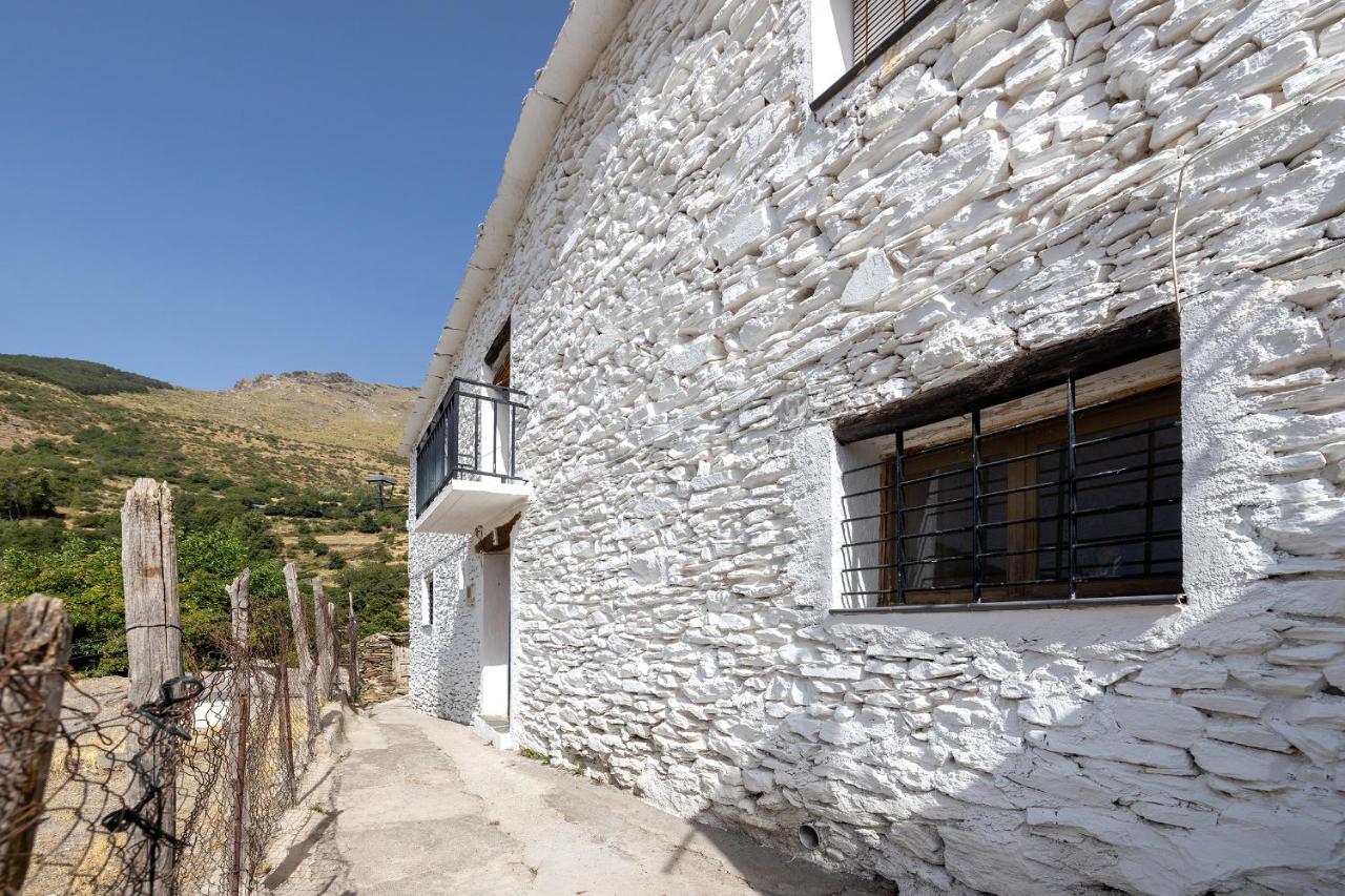 Casa Rural El Fuerte De Atabuey Trevélez Esterno foto
